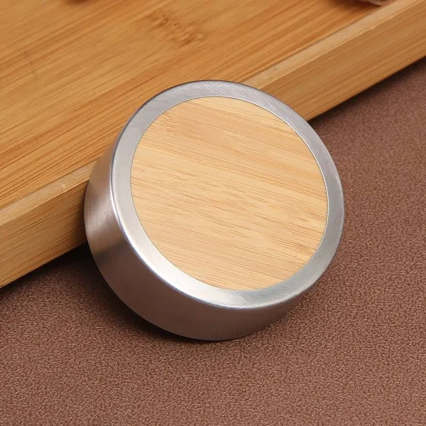 Sustainable Drinking and Natural Hydration with a Bamboo Water Bottle - Image 4