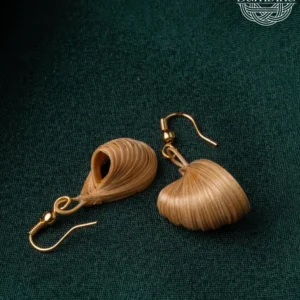Single Shell earrings